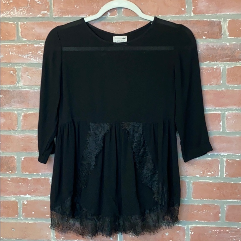 La Hearts Black lace top - Picture 3 of 8